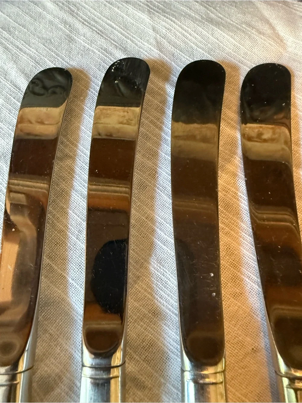Set of 4 Oneida Paul Revere Pistol Grip Butter Dinner Knives 9”